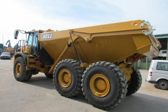 New Bell ADT B30E 6x6 autom. Heckklappe articulated dump truck - Image 4